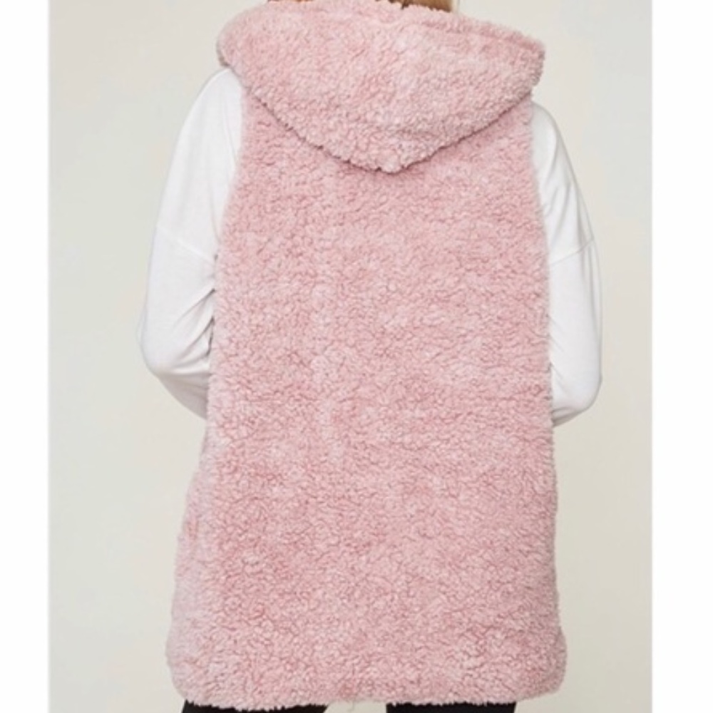 (LAST CHANCE, 1 EA SIZE) PINK PLUSH FAUX FUR VEST - Picture 2 of 4